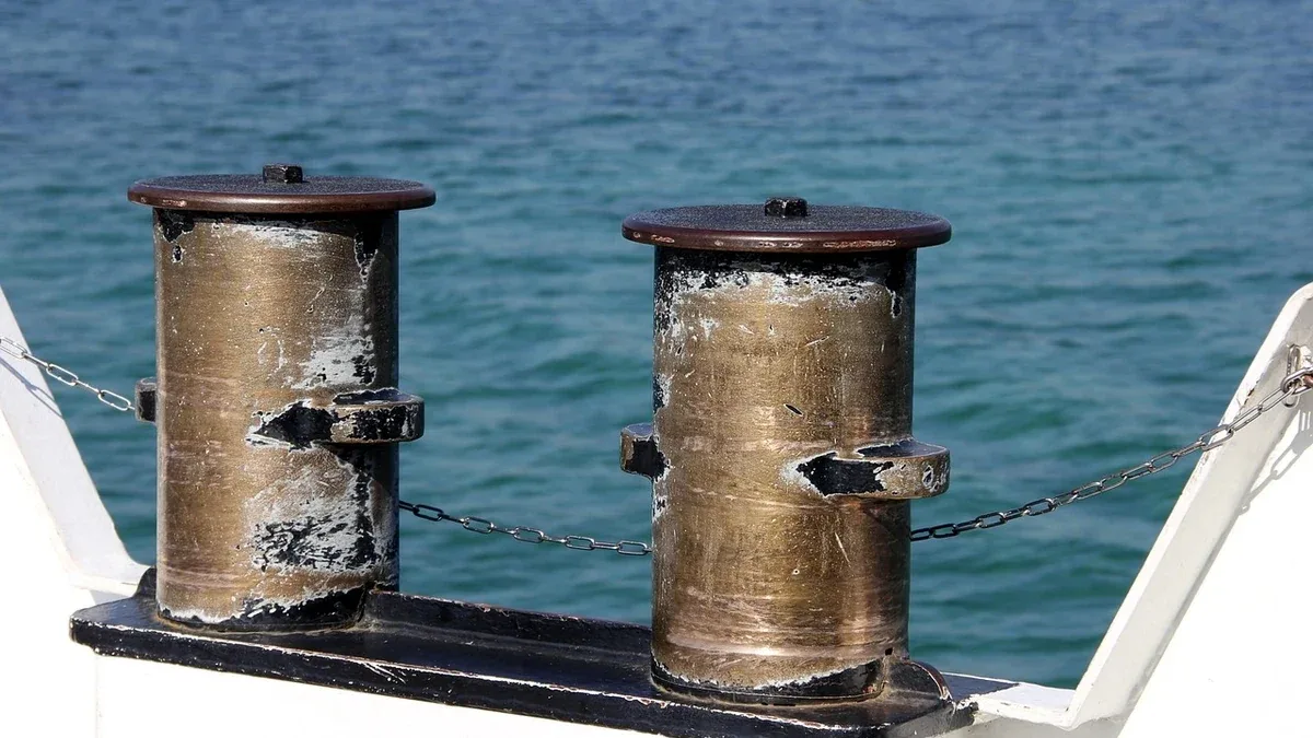 Viti inox sulla barca: perché materiali diversi possono creare corrosione